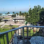 Apartamento Frente Mar Da Barra 2 Quartos